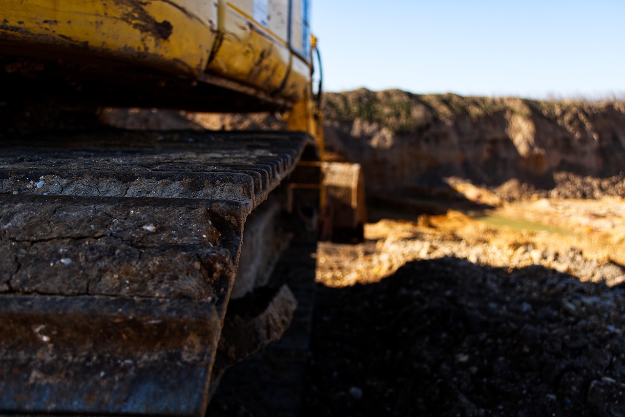 Crushed Concrete Base vs. Traditional Gravel in San Antonio: Which is Better?