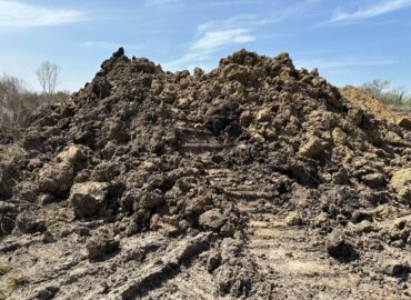 Buy Bulk Dirt in Bend, OR